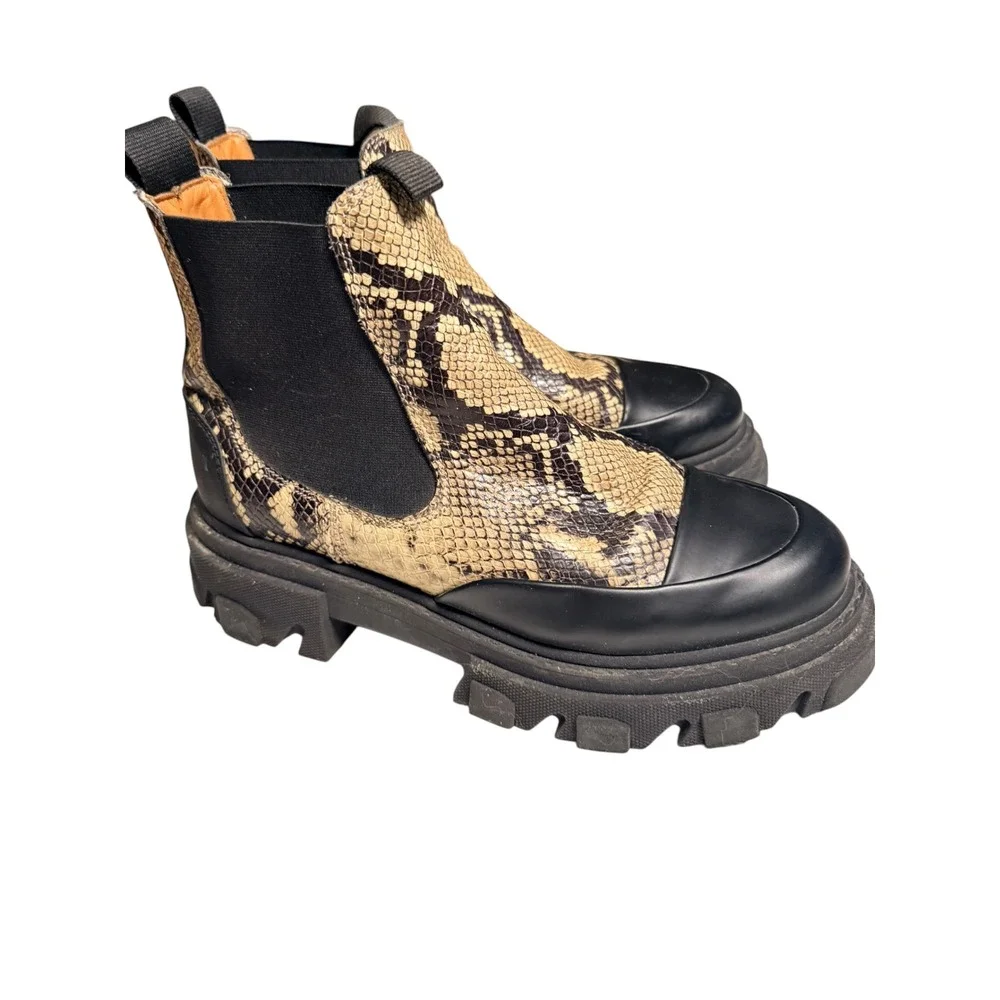 Ganni Snakeskin Print Chunky Lug Sole Chelsea Boots Black Beige Womens 9/40 rare